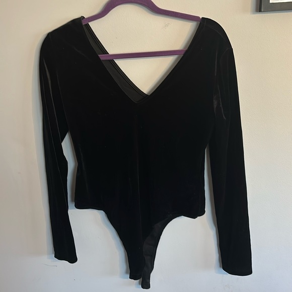 ⭐️2/$10 - bodysuit - Picture 1 of 4